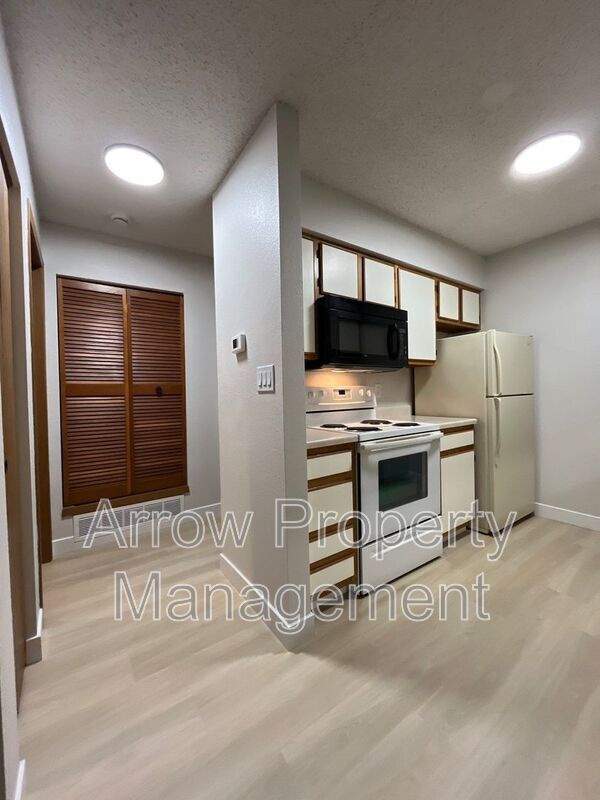 Building Photo - 2334 N 44th St