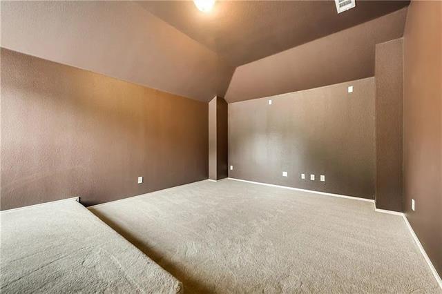 Building Photo - 9304 Regal Oaks Dr