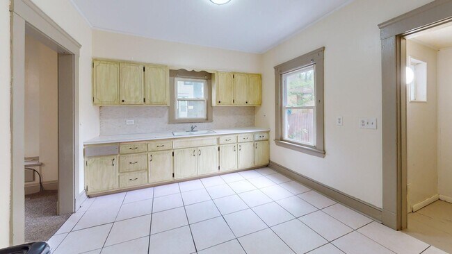 Building Photo - 3339 W.84th