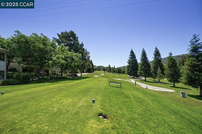 Building Photo - 3377 Rossmoor Pkwy