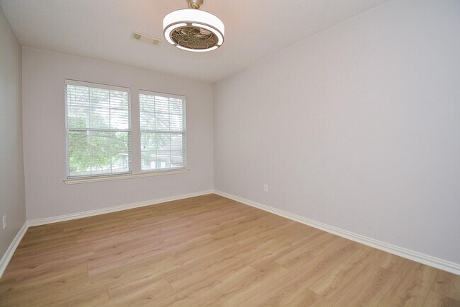 Building Photo - 4007 Gazebo Ln