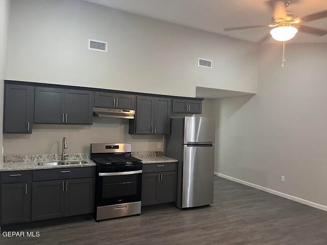 Building Photo - 8761 Lawson -