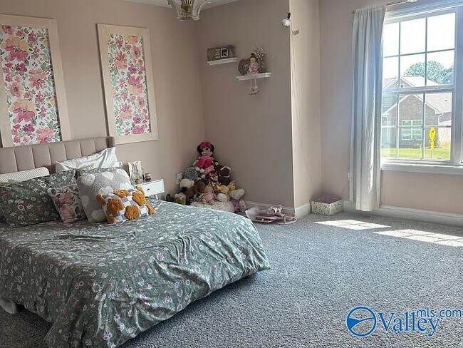 Building Photo - 4024 Rockland Cir SE
