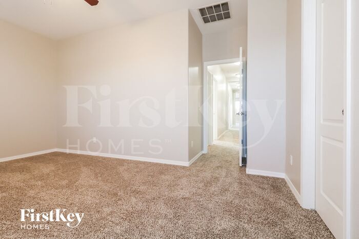 Building Photo - 1842 S 222nd Ln