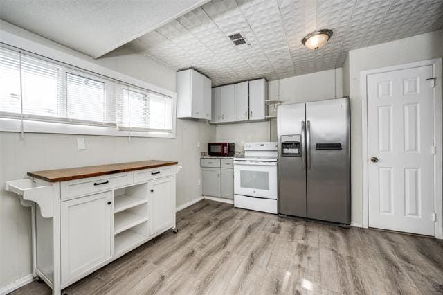 Building Photo - 701 Lakey St