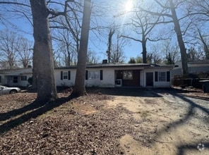 Building Photo - Spartanburg Home For Rent