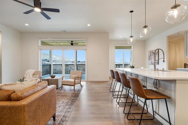 Building Photo - Stunning New Construction Five Bedroom Three Bath in South Richland!