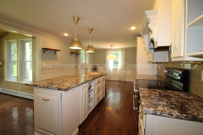 Building Photo - 21 Cutts Rd