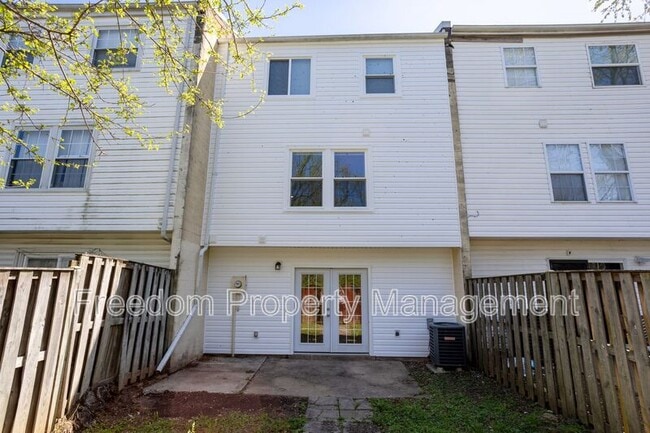 Building Photo - 10270 Cub Run Ct