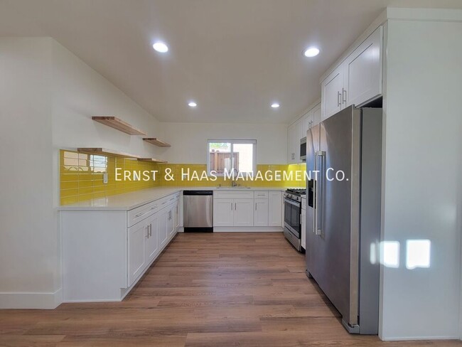 Building Photo - Beautifully Remodeled 2 Bedroom Home with ...