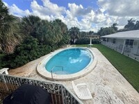 Building Photo - 3217 NE 11th St