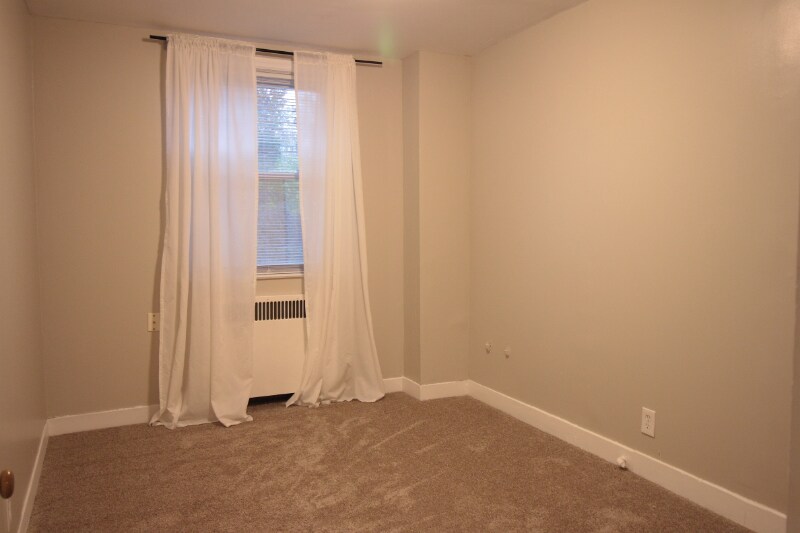 Building Photo - 2807 Harview Ave