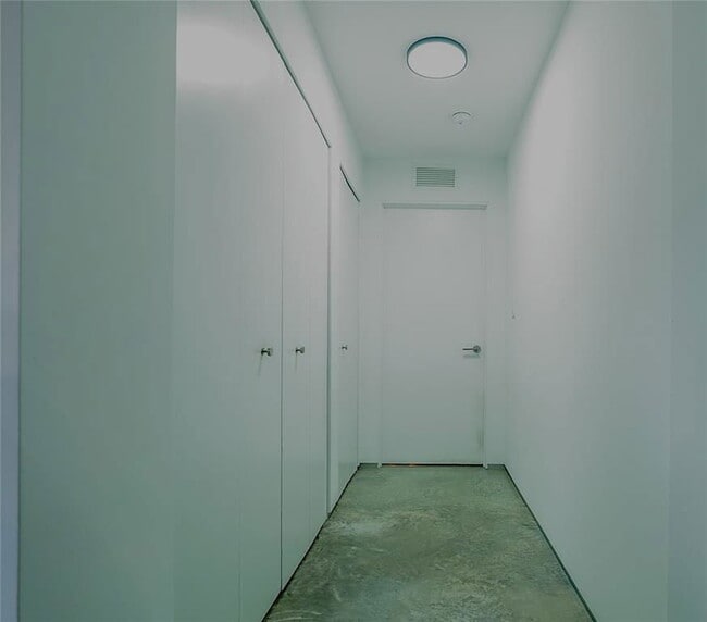 Building Photo - 1747 NW 31st St