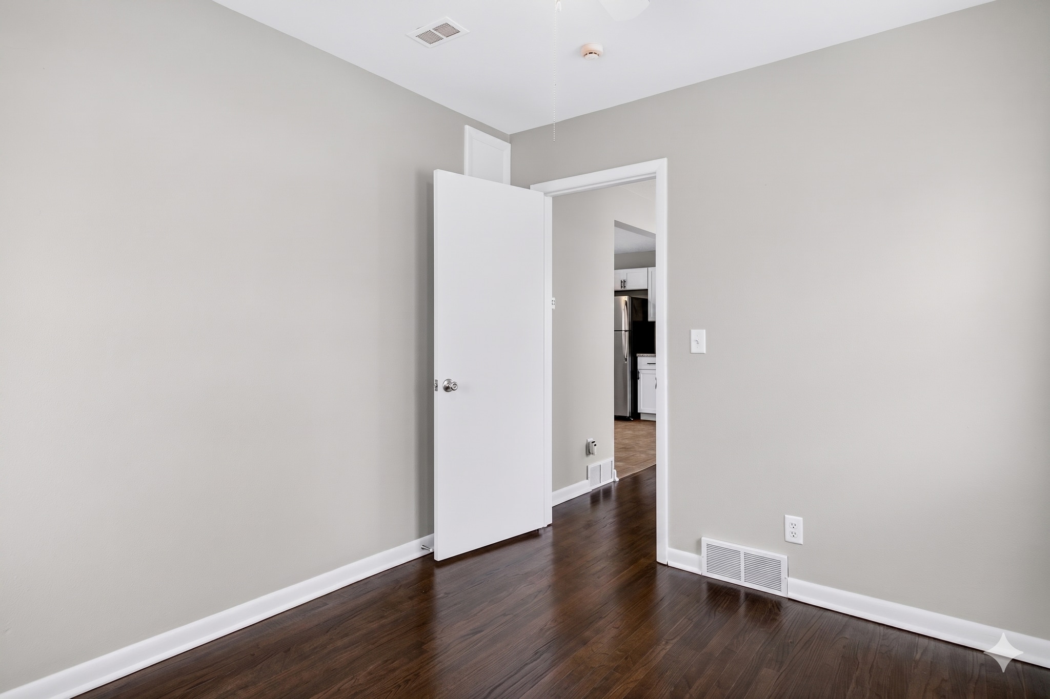 Building Photo - 903 Merrill Ave