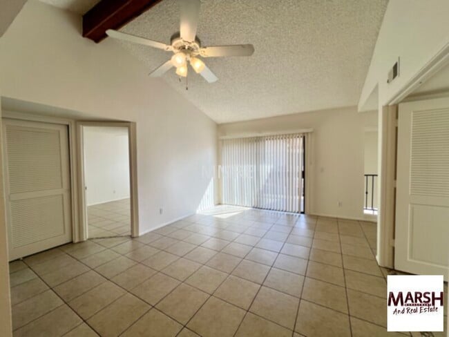 Building Photo - Nice 2 bedroom townhome with all appliances &amp; community pool in Mesa!