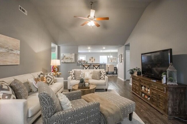 Building Photo - Wonderful and Spacious Rental Opportunity.