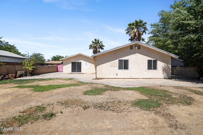 Building Photo - 44210 Fenhold St