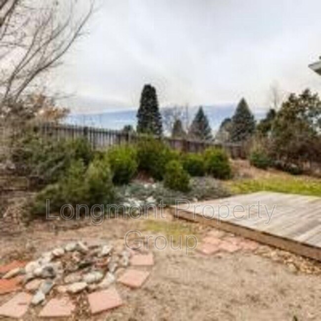 Building Photo - 2525 Lanyon Dr