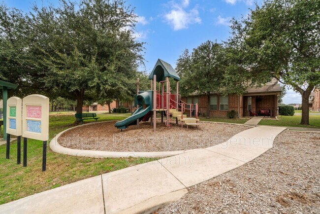 Building Photo - 2642 Grayson Way