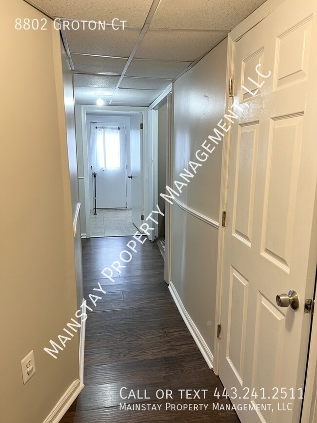 Building Photo - 8802 Groton Ct