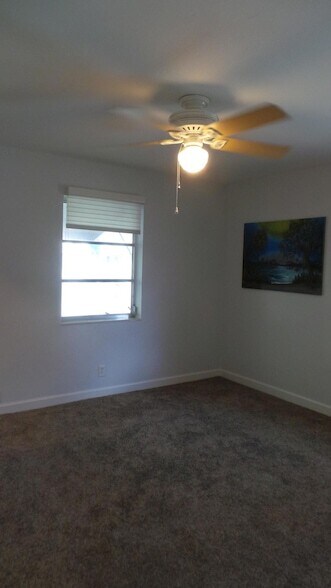 Building Photo - 370 Orange Way