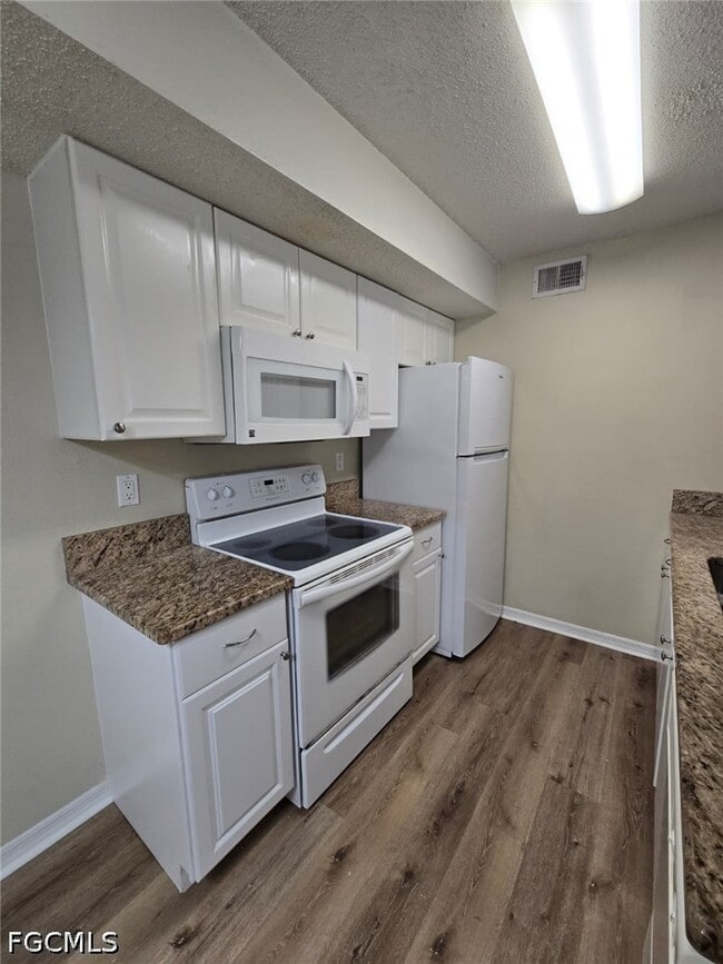 Building Photo - 12730 Equestrian Cir