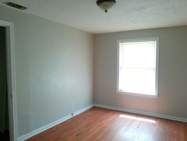 Building Photo - 3549 Cypress St