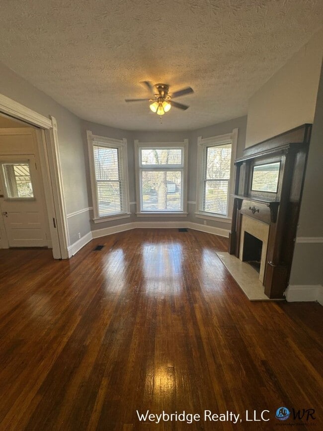 Building Photo - 8402 Curzon Ave