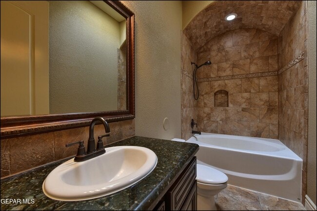 Building Photo - 7379 Black Mesa Dr