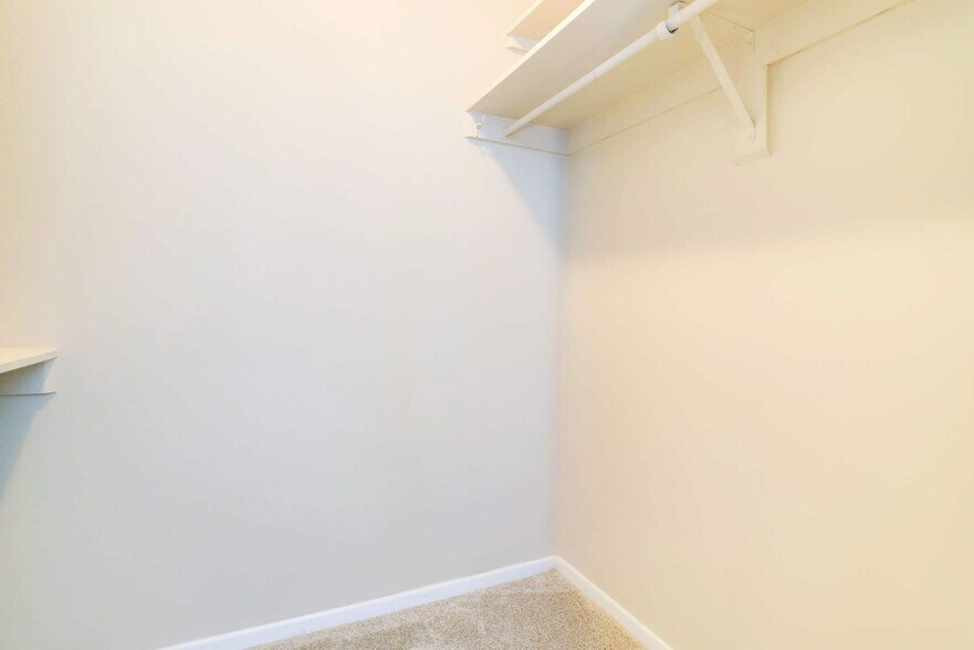 Building Photo - 1201 S Bell St