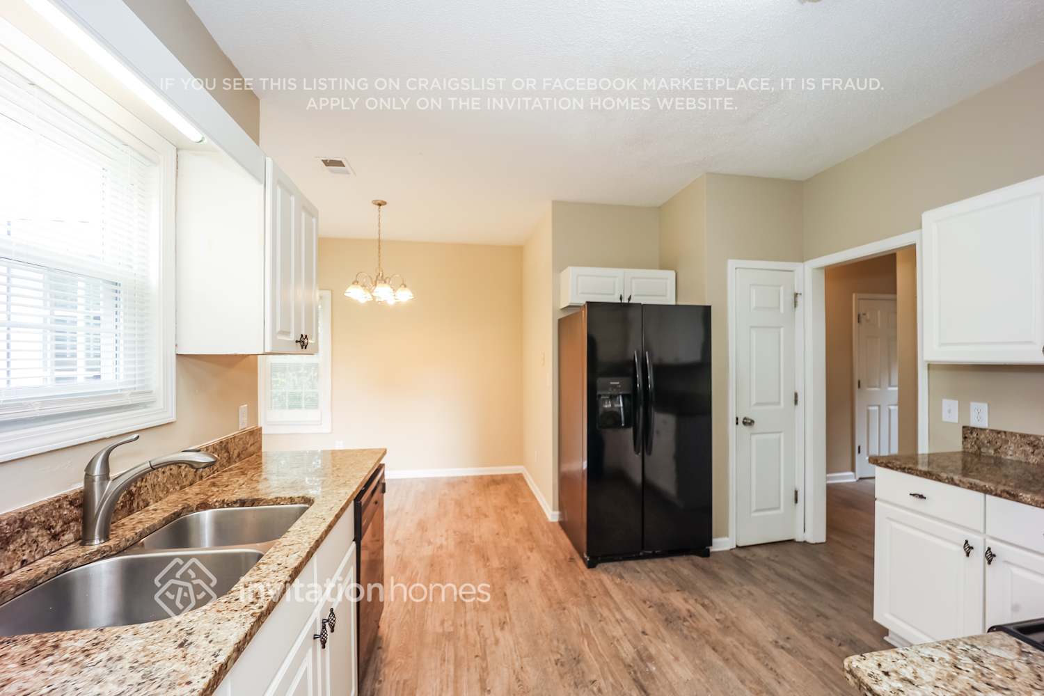 Building Photo - 3007 Andora Dr SW