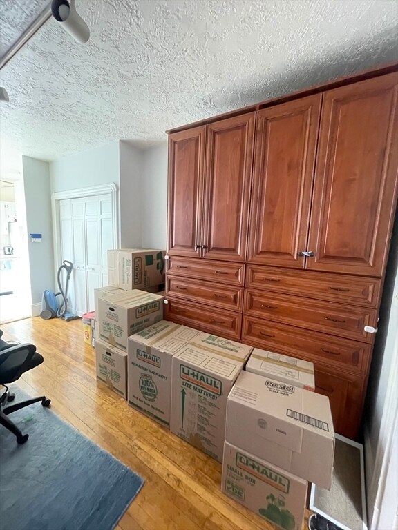 Building Photo - 45 Garden St