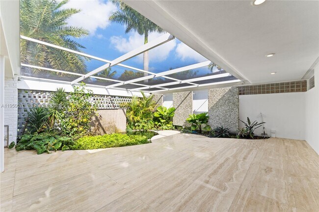 Building Photo - 1250 NE 87th St