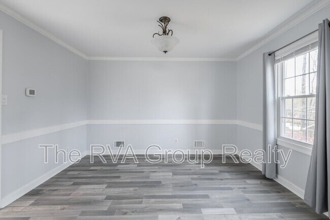 Building Photo - 1601 Lancashire Dr