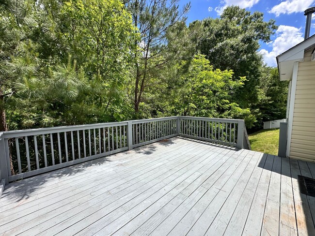 Building Photo - Exclusively Offered By Muse Realty Rentals...