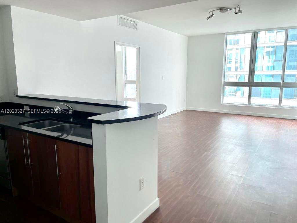 Building Photo - 300 S Biscayne Blvd