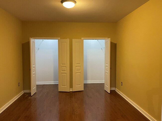 Building Photo - Sleek City Living: Oversized 2BR with Open...