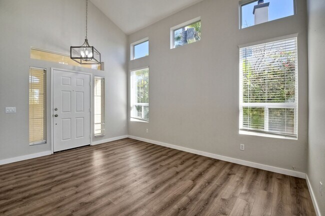 Building Photo - Beautiful home in gated community of Marbr...
