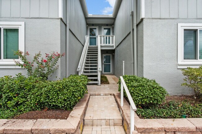 Building Photo - 603 Summer Pl