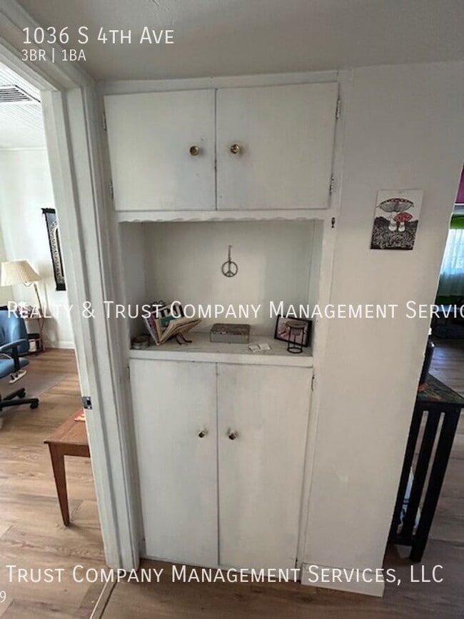 Building Photo - 1036 S 4th Ave