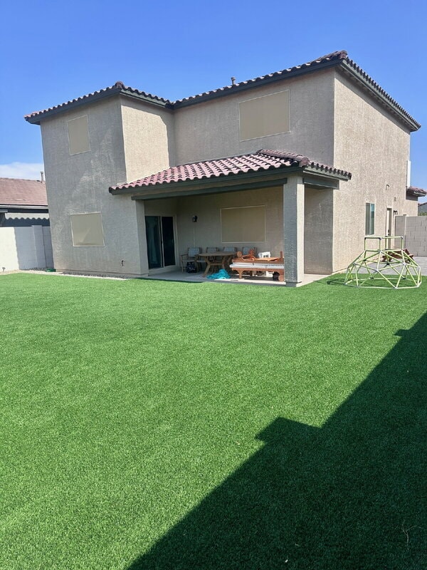 Building Photo - 744 E Emerald Dr