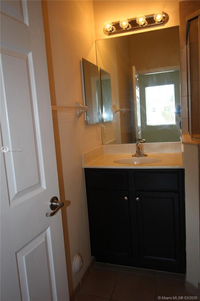 Building Photo - 9435 SW 170th Path