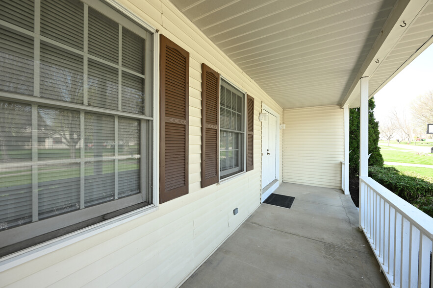 Building Photo - 4367 Bunker Ln