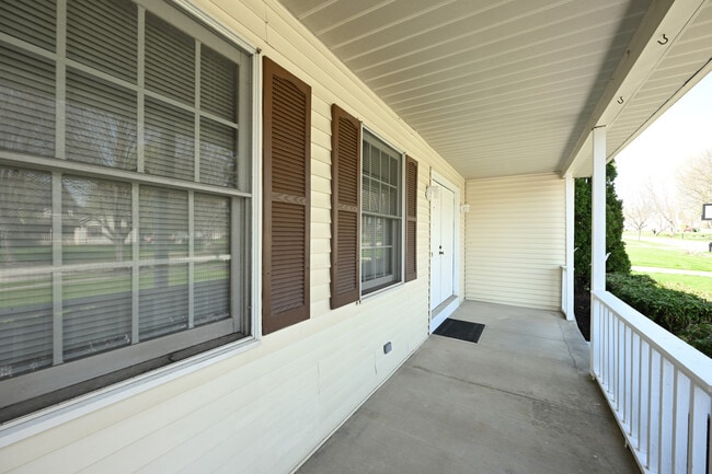 Building Photo - 4367 Bunker Ln