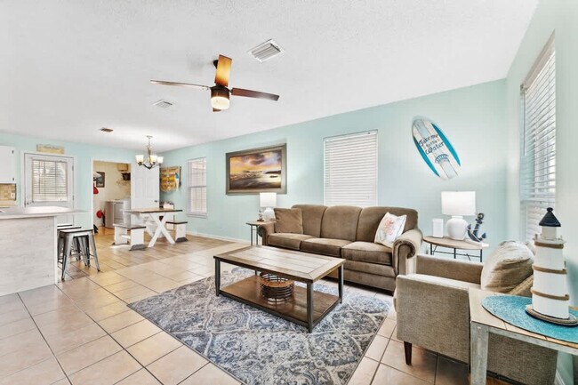 Primary Photo - 17212 Front Beach Rd