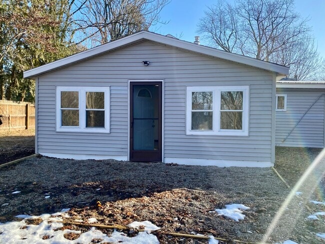 Building Photo - Two Bedroom Single-Family Home in Lake Odessa