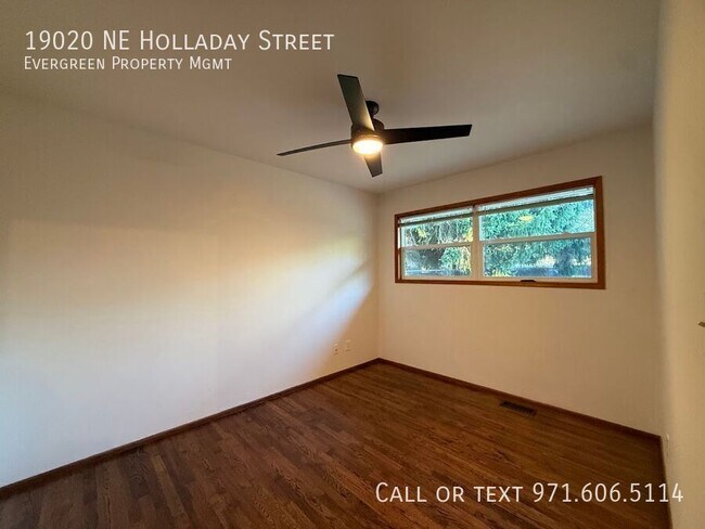 Building Photo - 19020 NE Holladay St