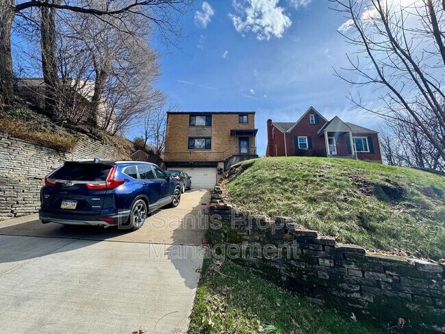 Building Photo - 229-231 Marylea Avenue