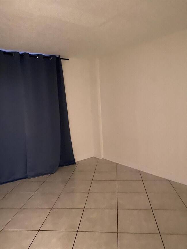 Building Photo - 3545 S Ocean Blvd