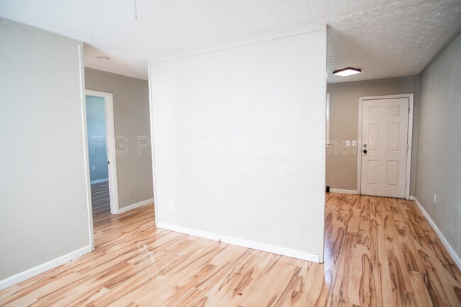 Building Photo - 1416 Chicago Ave